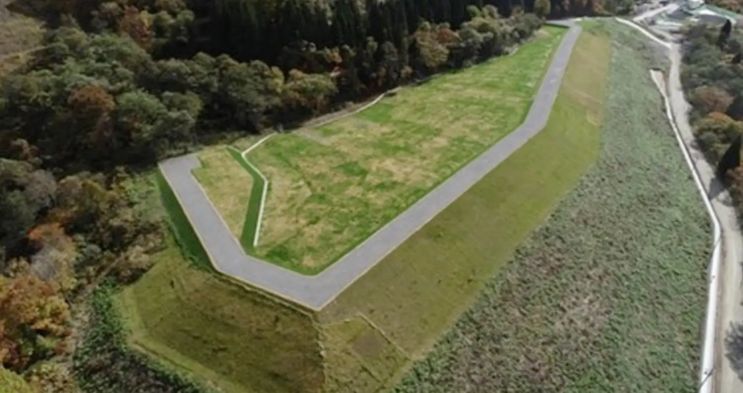 Reinforcement work by soil stabilization at the Yatani Mine Tailings Dam (completion)